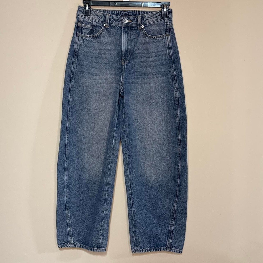 H&M Divided Size 4 Blue Wash Barrel Leg Jeans High Rise Y2K Wide leg Runs Big